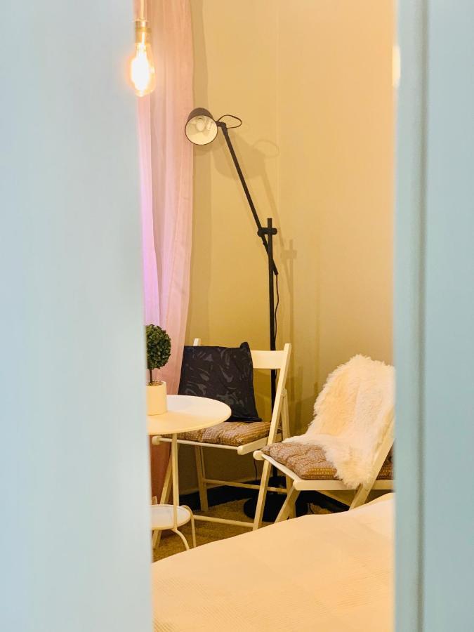 Private Place To Stay Self Check In-Nonstop- Netflix-Wifi Resita Eksteriør billede