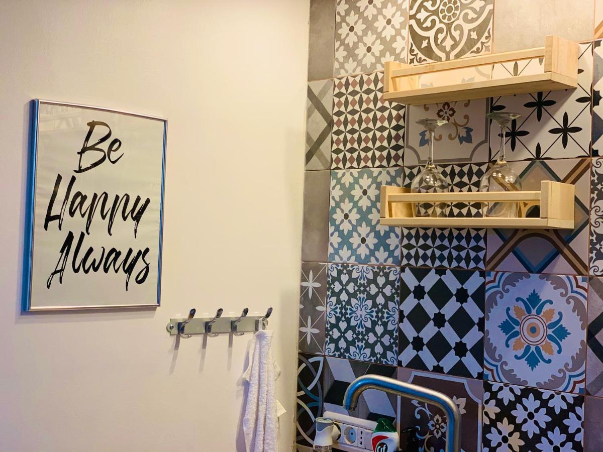 Private Place To Stay Self Check In-Nonstop- Netflix-Wifi Resita Eksteriør billede