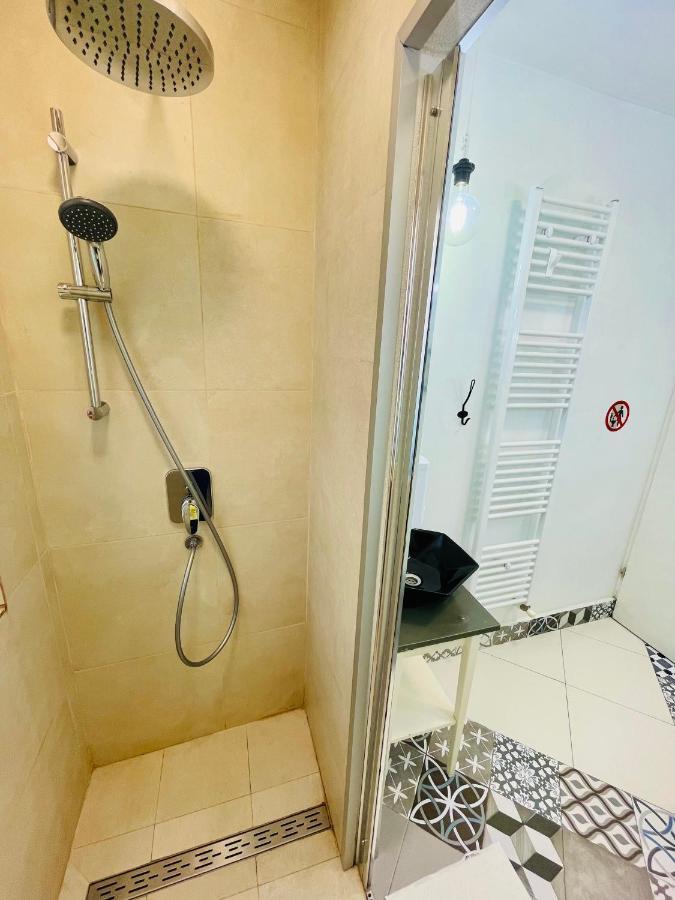 Private Place To Stay Self Check In-Nonstop- Netflix-Wifi Resita Eksteriør billede
