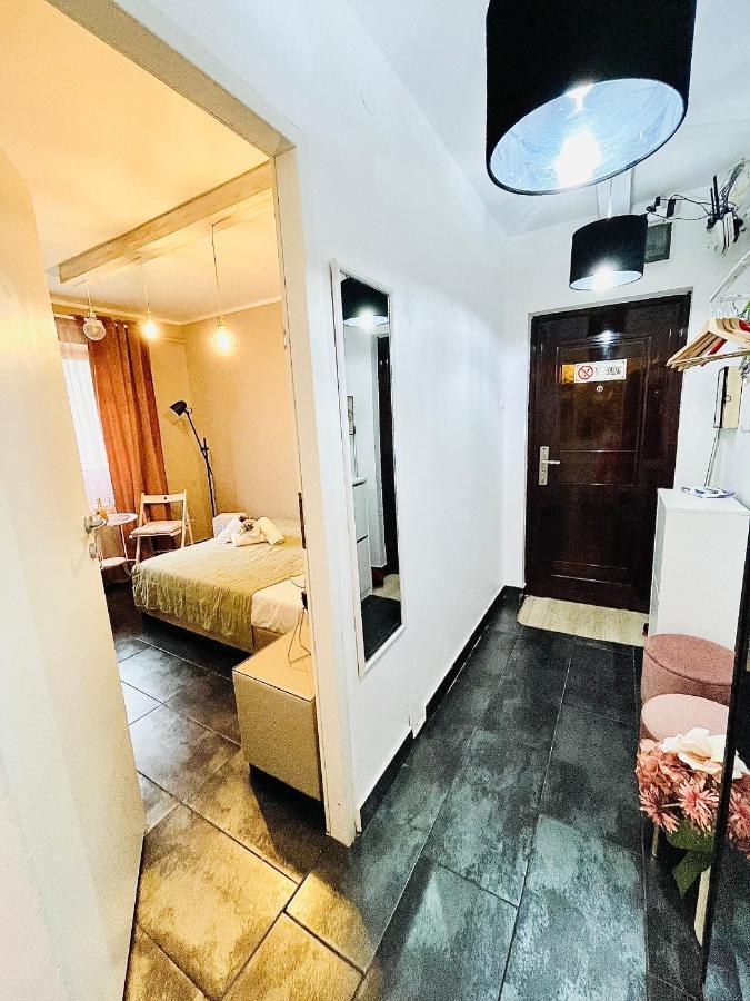 Private Place To Stay Self Check In-Nonstop- Netflix-Wifi Resita Eksteriør billede