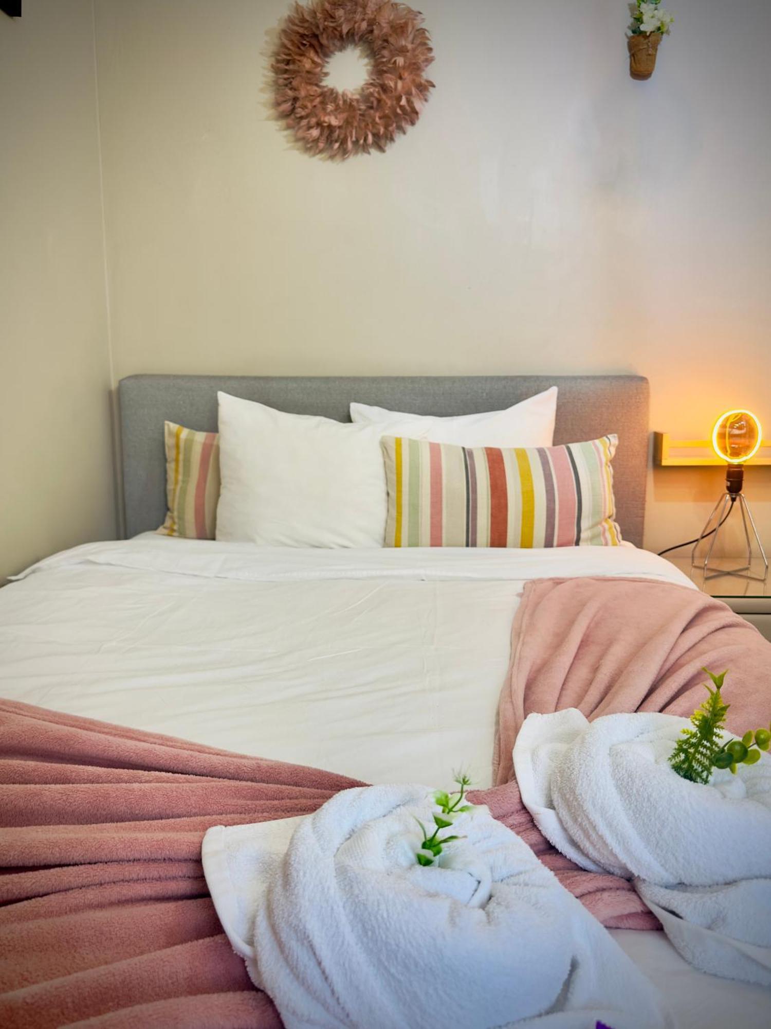 Private Place To Stay Self Check In-Nonstop- Netflix-Wifi Resita Eksteriør billede
